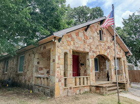 Building Photo - 509 S Center St