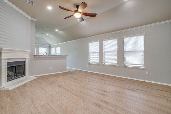 Building Photo - Beautiful Home in Gated Hidden Cove- Frisco 75036