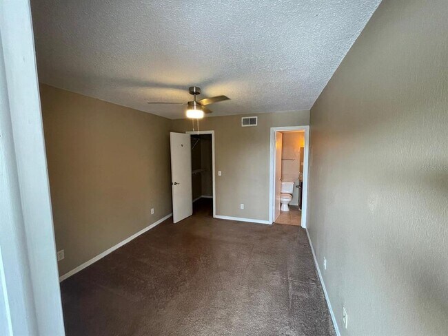 Building Photo - 5128 Conroy Rd