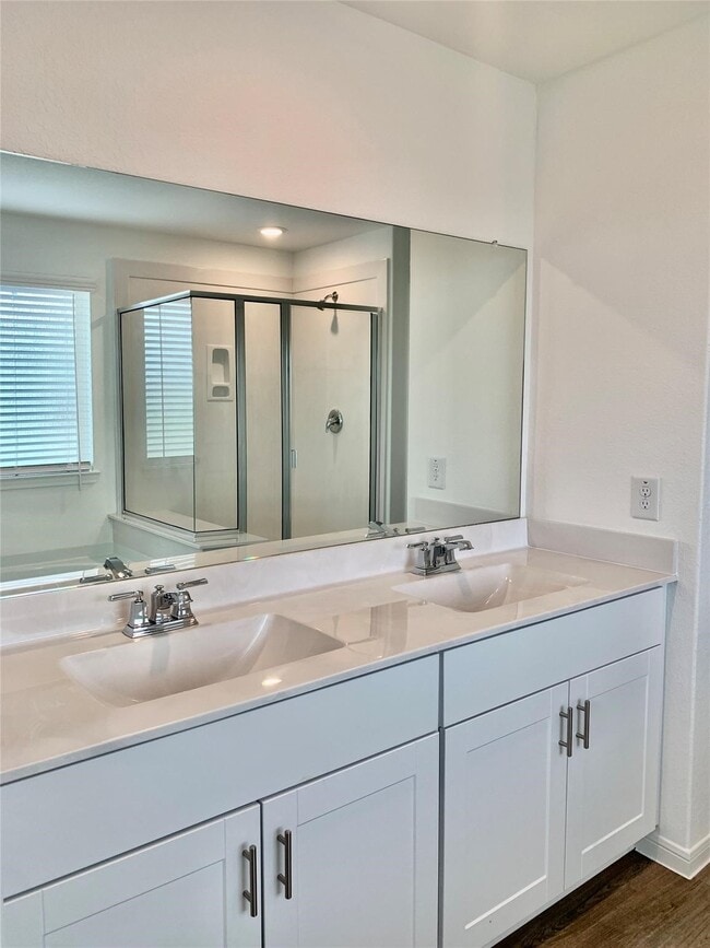 Building Photo - 1024 Greenshank Dr