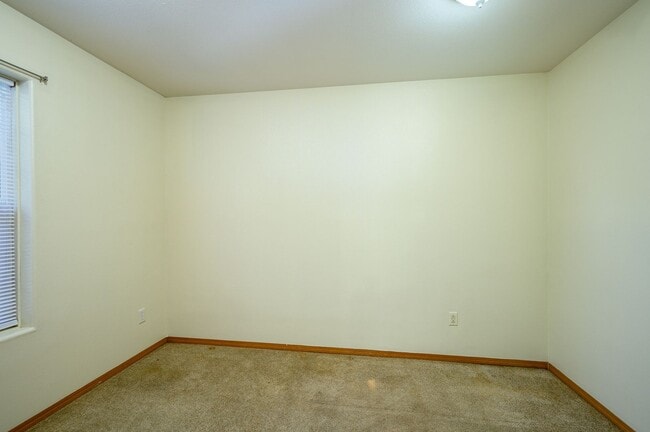 Building Photo - EDD1411