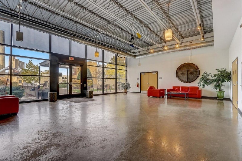 Building Photo - 1701 NE Madison St