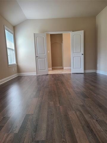 Building Photo - 3102 Flowering Springs Dr