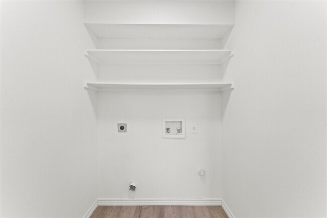 Building Photo - 105 Green Isle Ave