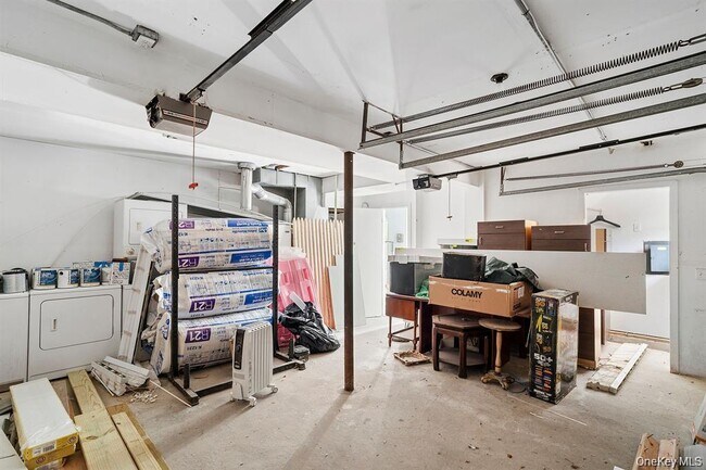 Building Photo - 35 Gardners Ln