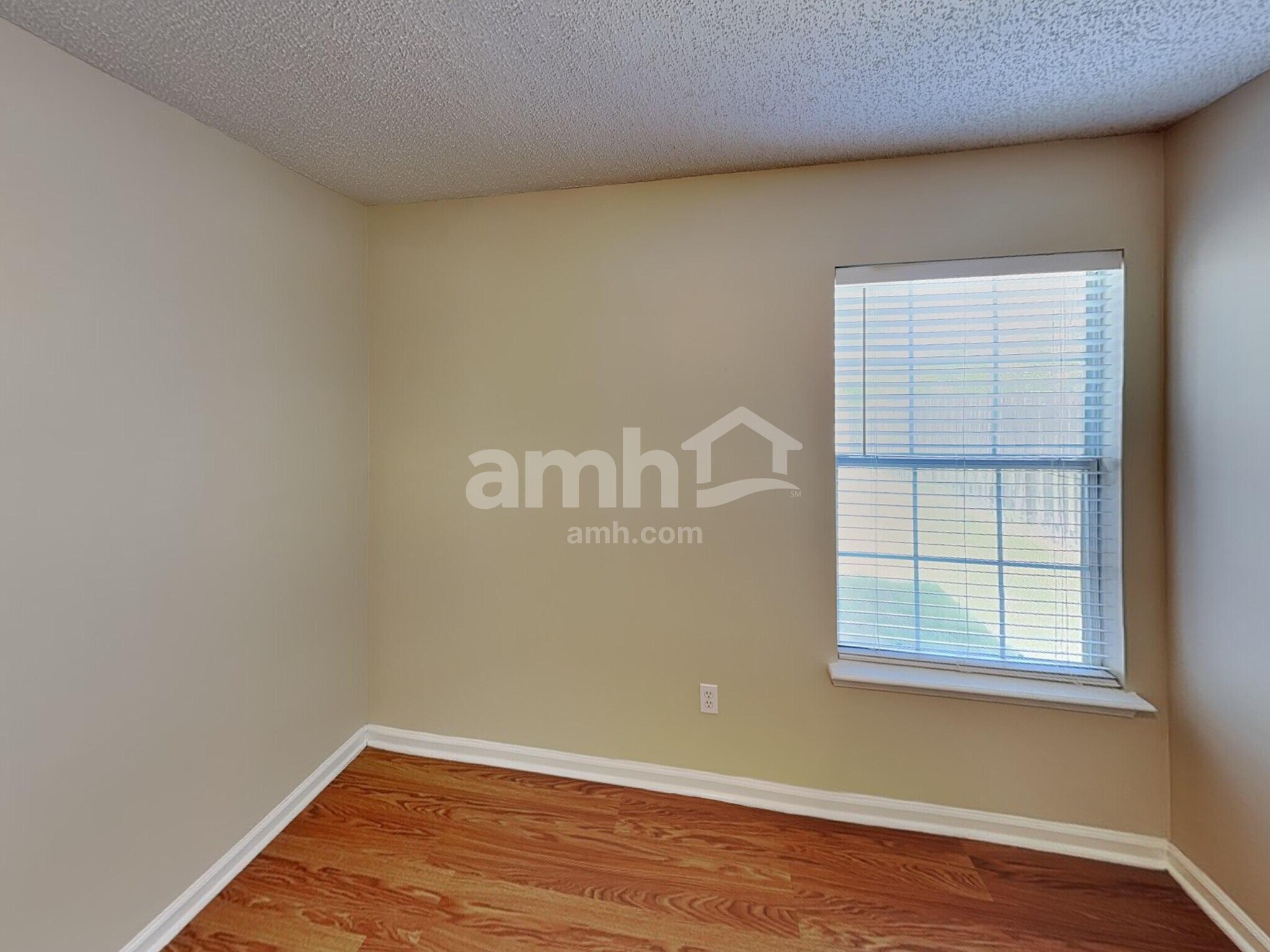 Building Photo - 578 Prindle Dr E