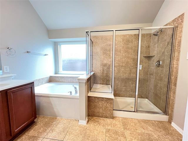 Building Photo - 505 Maverick Dr