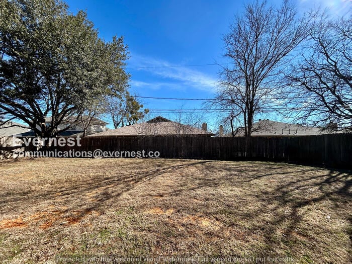 Building Photo - 1029 Matthew St