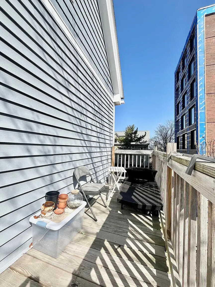 Building Photo - 121 Lowell St