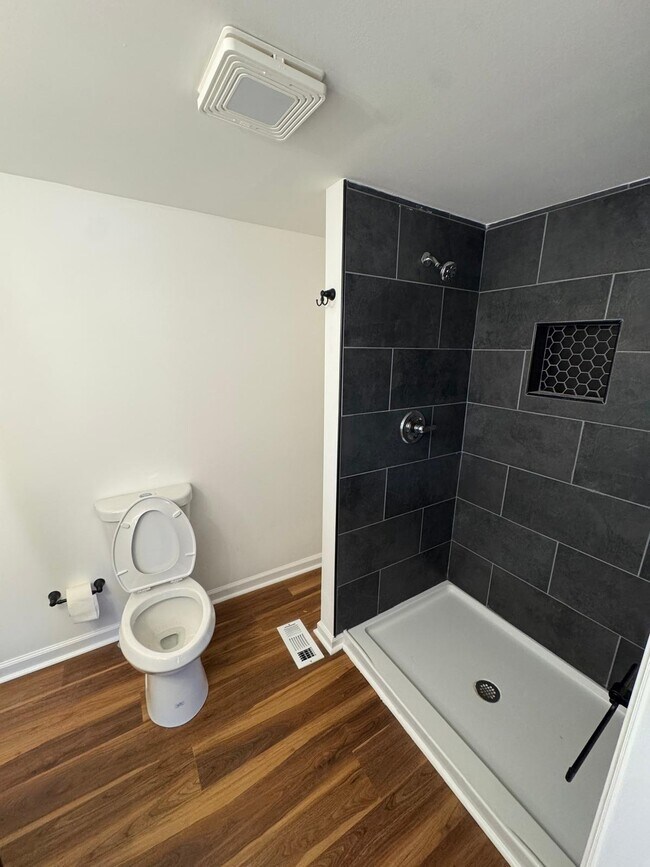 Building Photo - 7723 Turnpike Rd