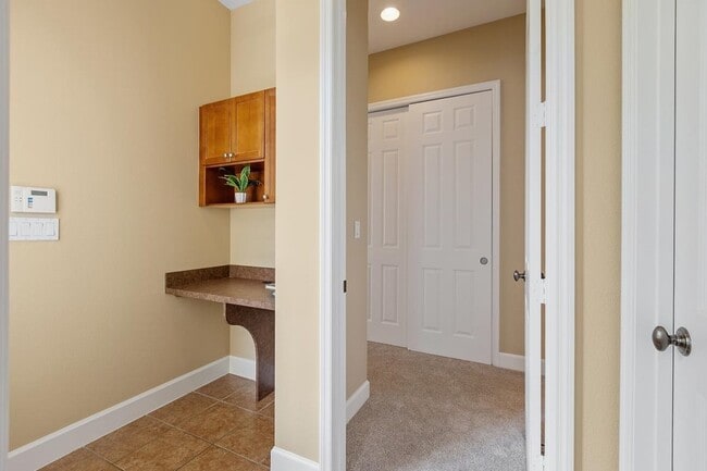 Building Photo - 4244 Grove Park Dr