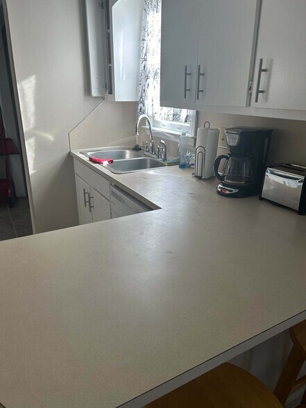 Building Photo - 1930 16th Ave