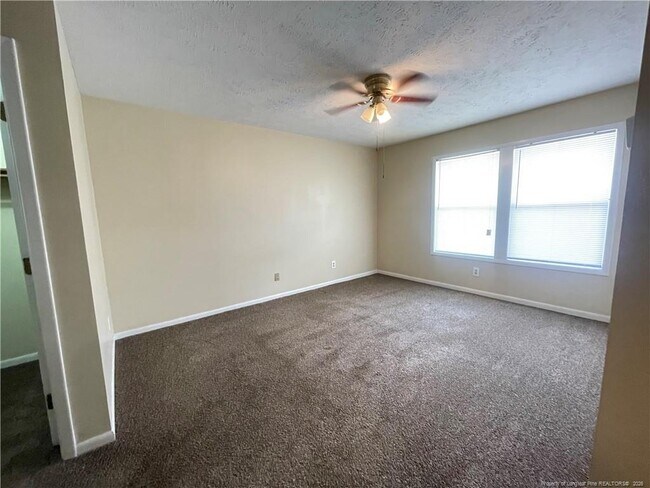 Building Photo - 1000 Wood Creek Dr