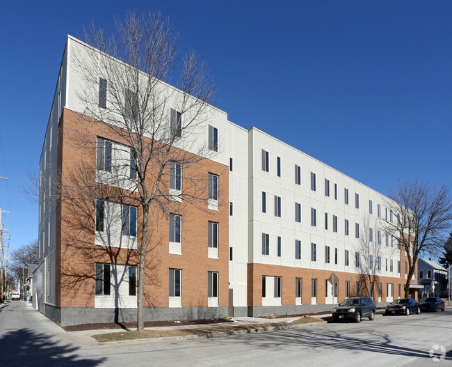 Building Photo - Ingram Place