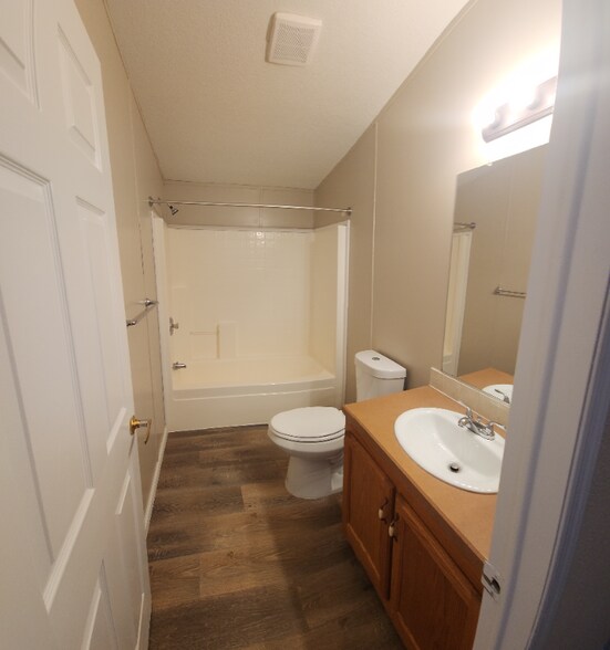 Building Photo - 35640 Epple St