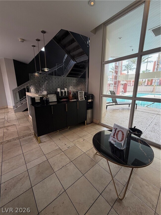 Building Photo - 87 E Agate Ave