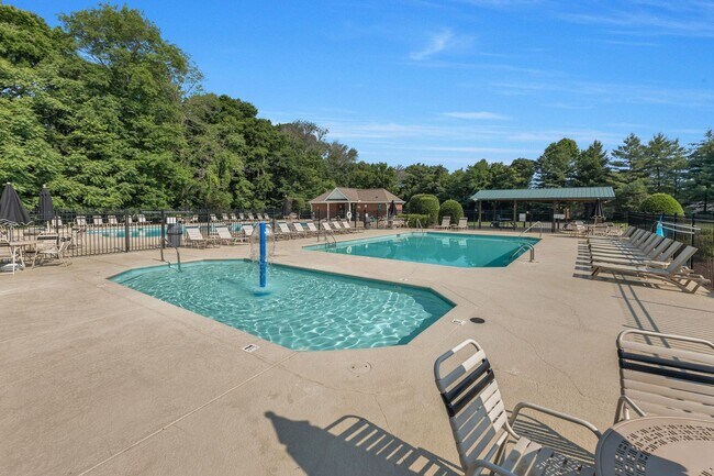 Building Photo - 415 Enclave Ct