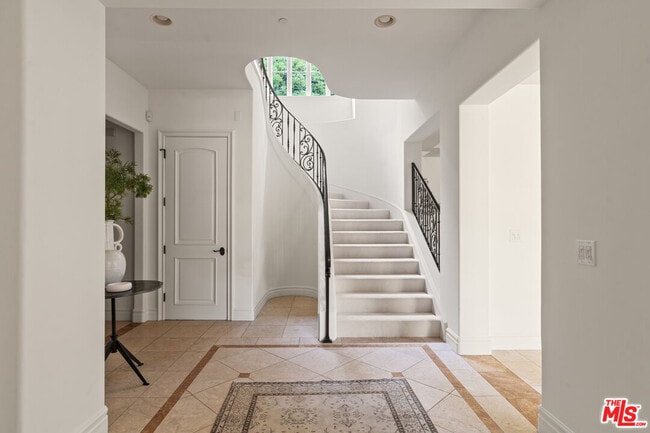 Building Photo - 3697 Benedict Canyon Ln