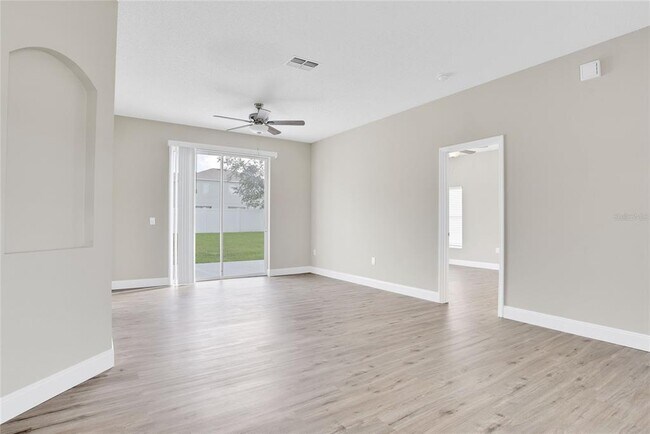 Building Photo - 407 Acacia Tree Way