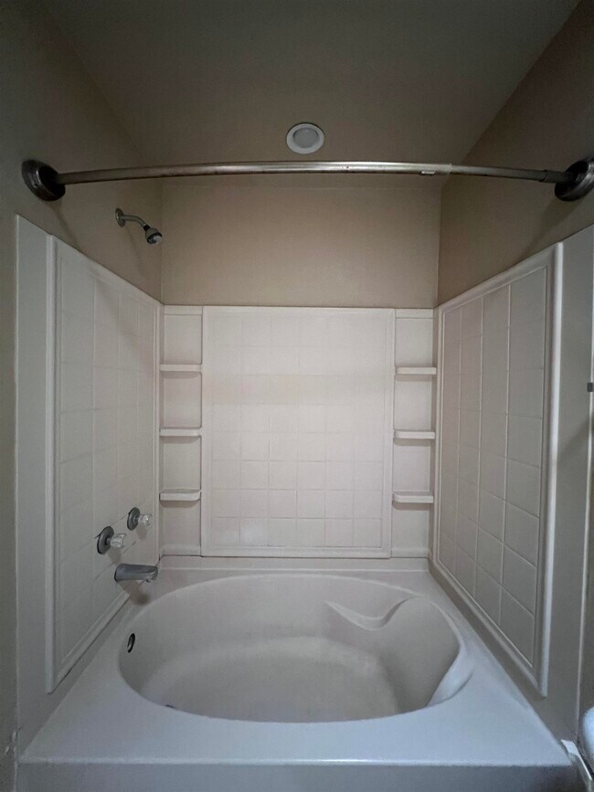 Building Photo - 1008 Dicky Ln