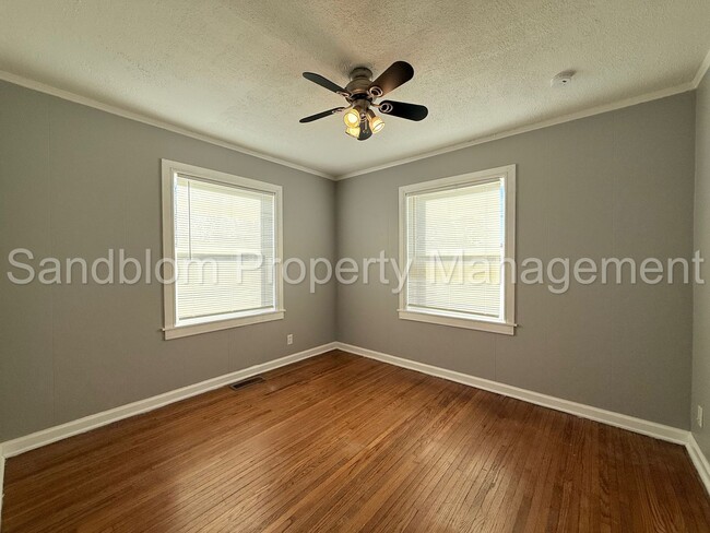 Building Photo - For Lease | University of Tulsa | Available Now!