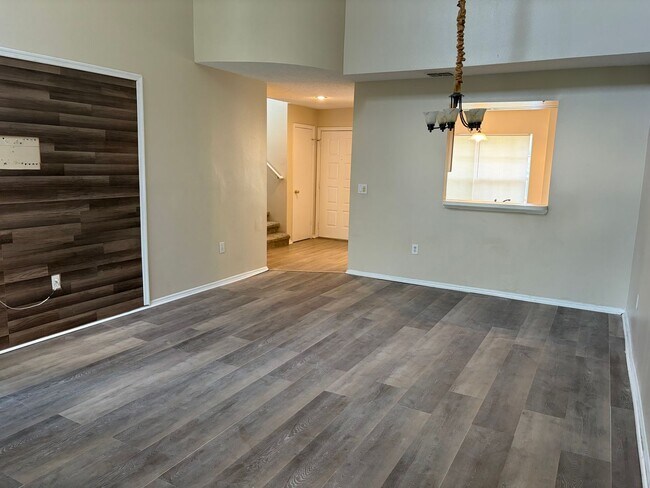 Building Photo - Nice 3 bedroom /2 bath 2 story townhome at Park Place at Meadows Woods in Orlando