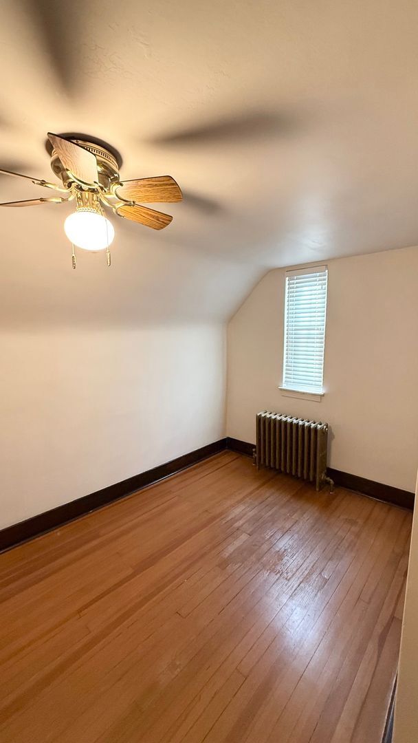 Building Photo - Beautiful 3/4 bedroom + office in Shadyside- Off-Street Parking and Tons of Storage!!