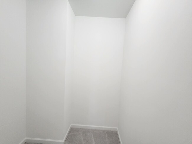 Building Photo - Lillie B Townhomes