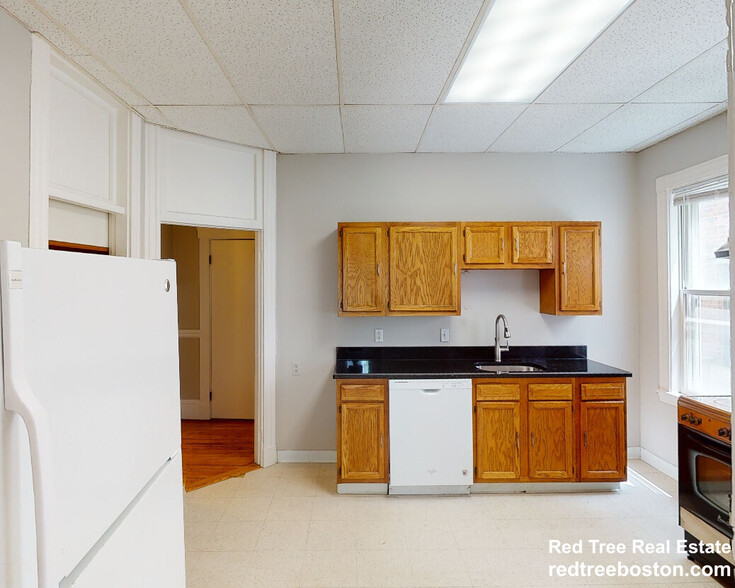 Building Photo - 17 Pleasant St
