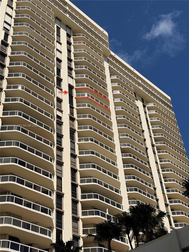 Building Photo - 20191 E Country Club Dr