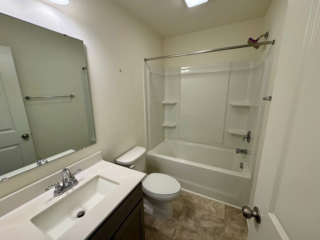 Building Photo - 3BR/2BA Townhouse in Mallard Creek
