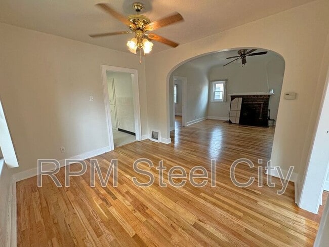 Building Photo - 1322 Claremont Ave