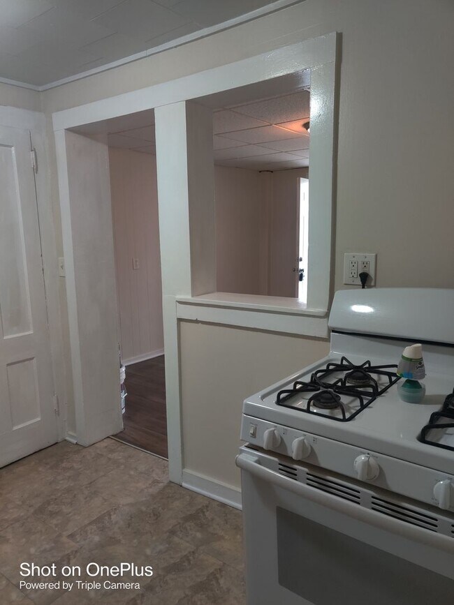 Building Photo - Gilbert Ave