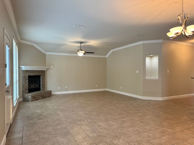 Building Photo - 6020 Grace Ave