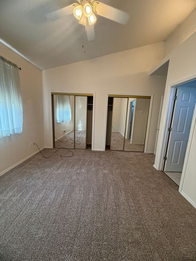 Building Photo - 929 Seagate St