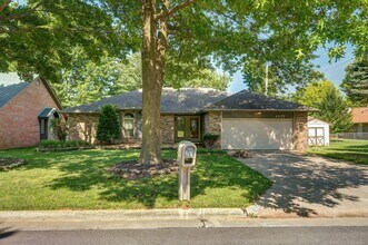 Building Photo - Charming 3 Bed | 2 Bath Home with Beautiful Outdoor Living