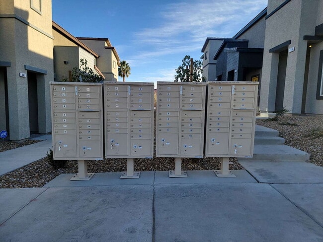 Building Photo - Brand New Home Never Lived In 3 bedroom, 2 bathroom, 2.5 bath, 2 Car Garage