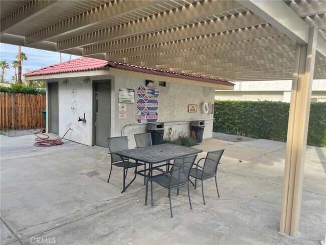 Building Photo - 74606 Driftwood Dr
