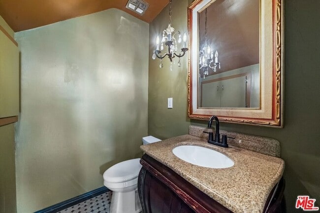 Building Photo - 11585 Riverside Dr