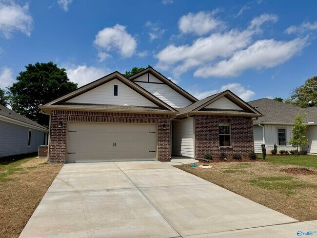 Building Photo - 15589 Ruthie Lynn Dr
