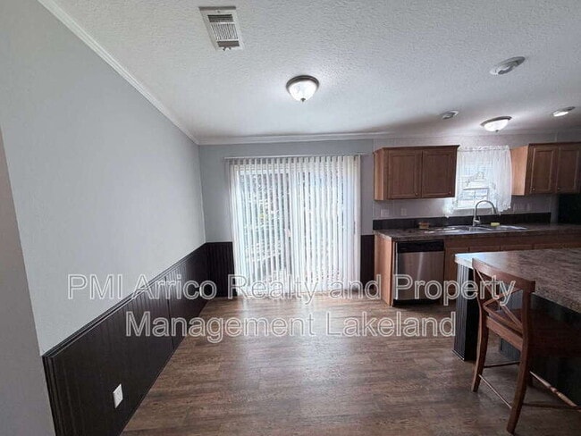 Building Photo - 2974 Hickory Rd