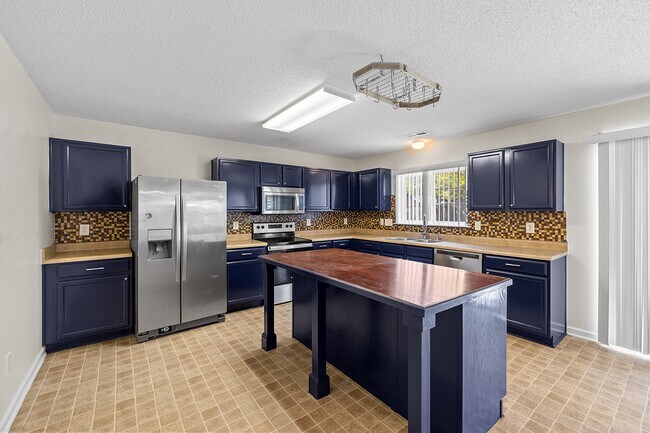 Building Photo - 6571 Guard Hill Dr