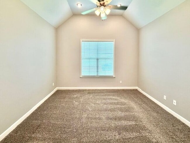 Building Photo - Now Leasing In Somerville!