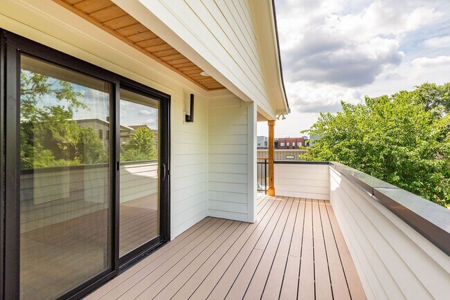 Building Photo - True custom luxury home in the heart of Germantown