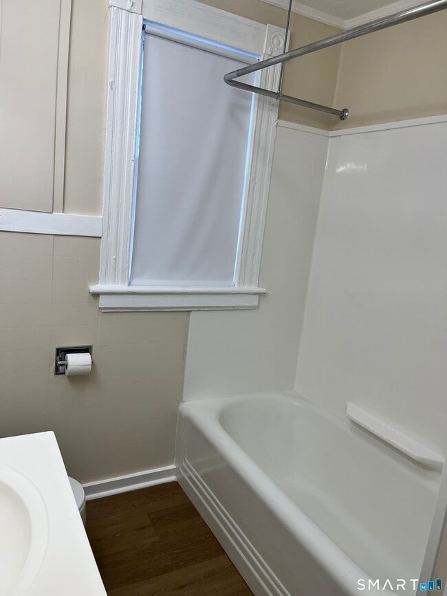 Building Photo - 17 Park Pl