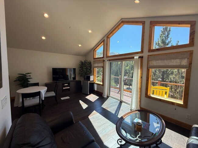 Building Photo - Stunning 4-Bedroom Home with Amazing Views, EV Charger & Solar in Big Bear!