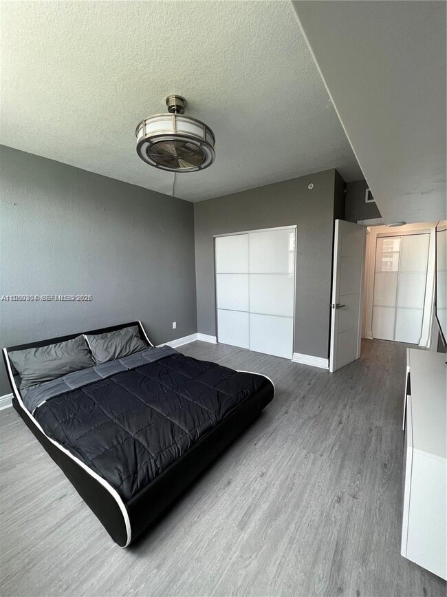 Building Photo - 500 NE 29th St