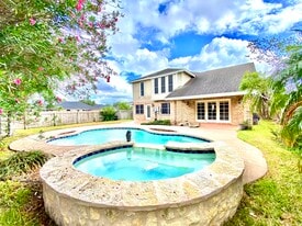 Building Photo - 1551 Briarwyck Dr