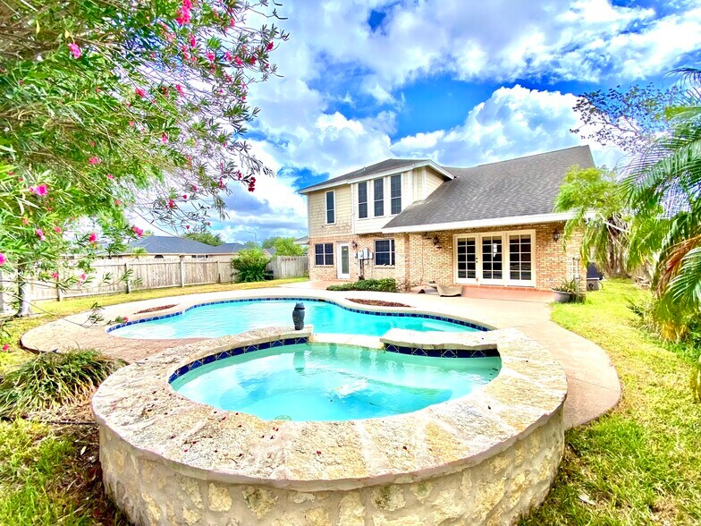 Primary Photo - 1551 Briarwyck Dr