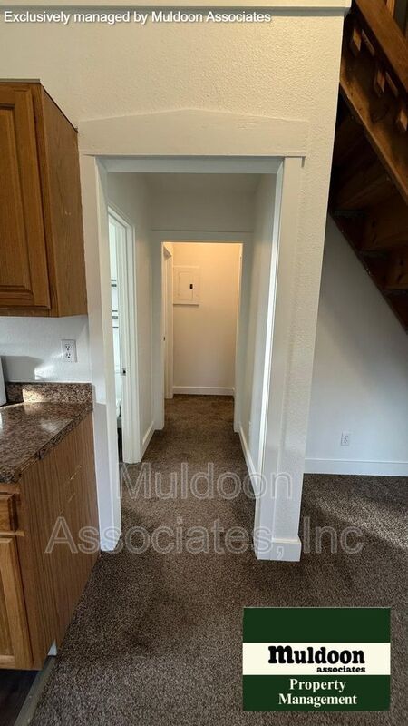 Building Photo - 1137 Van Buren St